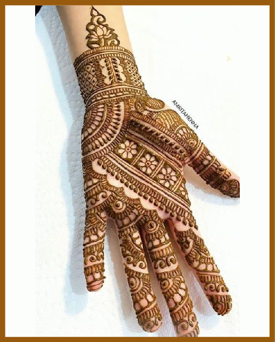 Stylish Front Hand Mehndi Design With Artistic Finger Chains